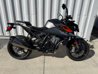 2024 KTM 990 DUKE