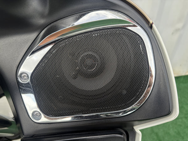 2012 Kawasaki Vulcan 1700 white — detail close-up 10 | Central Florida PowerSports Kissimmee