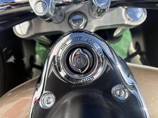 2012 Kawasaki Vulcan 1700 White — ignition switch detail | Central Florida PowerSports Kissimmee