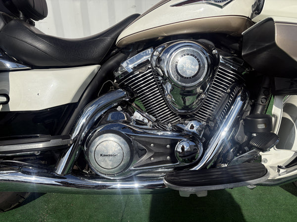 2012 Kawasaki Vulcan 1700 White — right engine detail | Central Florida PowerSports Kissimmee