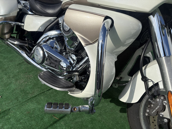2012 Kawasaki Vulcan 1700 White — engine guard and floorboard | Central Florida PowerSports Kissimmee