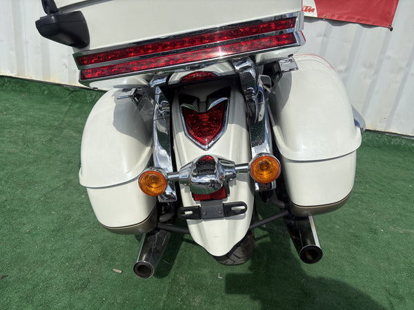 2012 Kawasaki Vulcan 1700 White — taillight and rear fender | Central Florida PowerSports Kissimmee