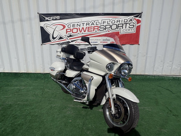 2012 Kawasaki Vulcan 1700 White — front right three-quarter | Central Florida PowerSports Kissimmee