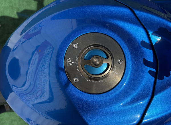 2014 Suzuki GSX-R1000 Blue/White — fuel tank and gas cap | Central Florida PowerSports Kissimmee
