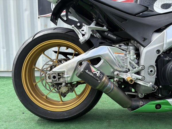 2016 Aprilia Tuono V4 - Front Right Three-Quarter