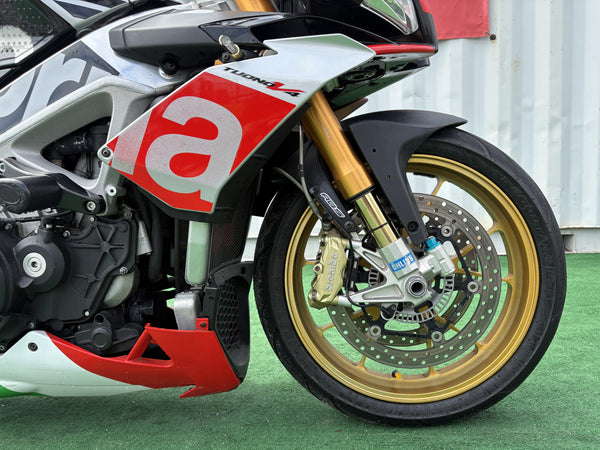 2016 Aprilia Tuono V4 - Front Left Three-Quarter