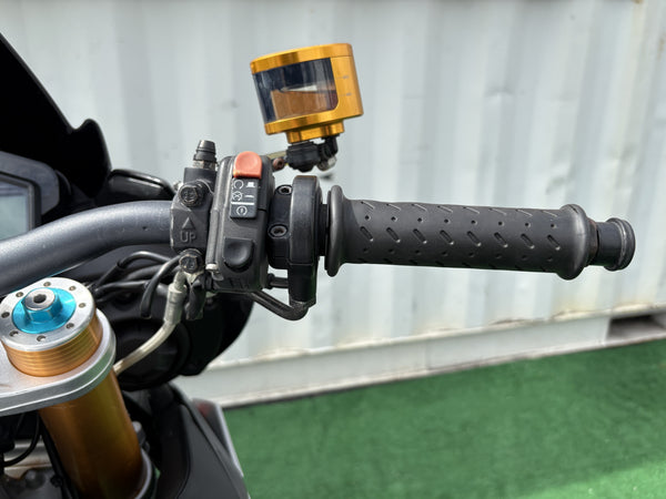 2016 Aprilia Tuono V4 - Right Controls