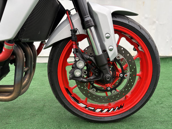 2019 Yamaha MT-09 in Gray, front wheel, brake caliper and disc, used motorcycle for sale at Central Florida PowerSports