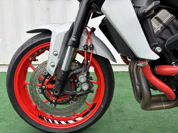 2019 Yamaha MT-09 in Gray, left side of the front wheel and fork, used motorcycle for sale at Central Florida PowerSports