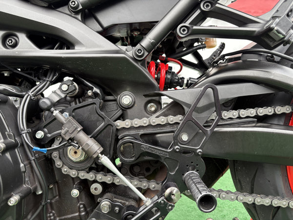 2019 Yamaha MT-09 in Gray, left rearset footpeg and shifter, used motorcycle for sale at Central Florida PowerSports