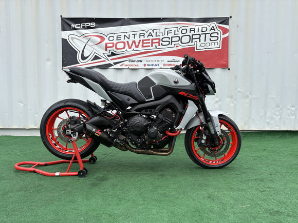 2019 Yamaha MT-09 in Gray, right side profile, used motorcycle for sale at Central Florida PowerSports