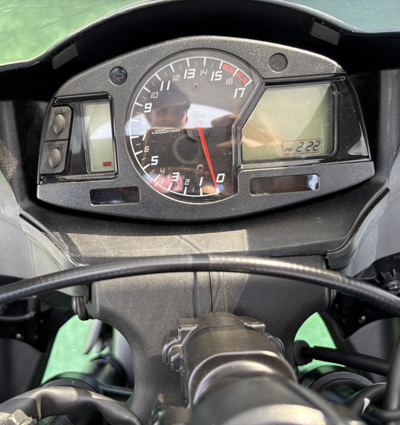 2020 Honda CBR600RR black — instrument cluster close-up | Central Florida PowerSports Kissimmee