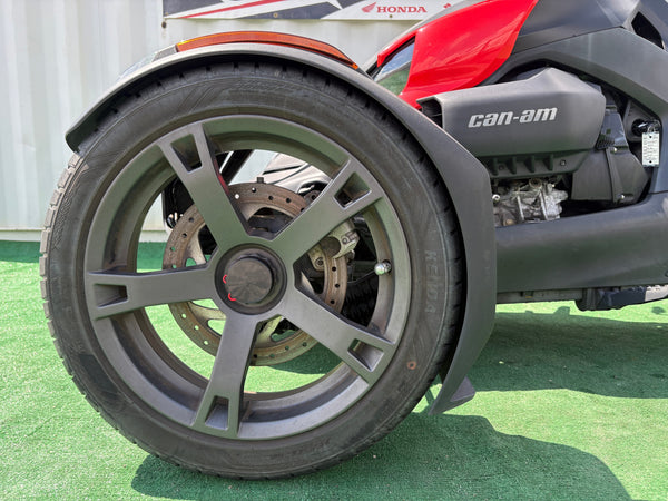 2021 Can-Am Ryker 900 ACE black/red — front wheel and brake detail | Central Florida PowerSports Kissimmee