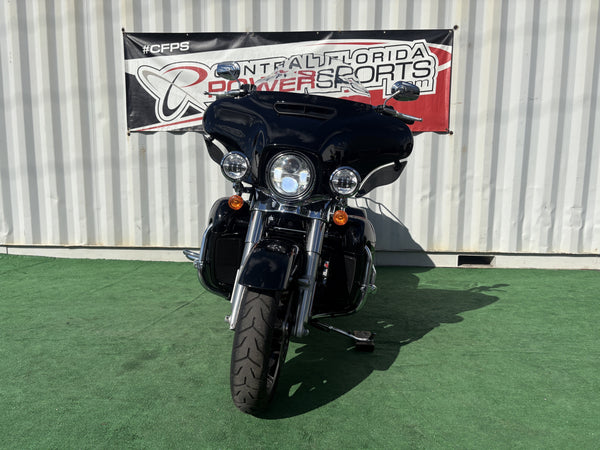 2022 Harley-Davidson Ultra Limited - Front