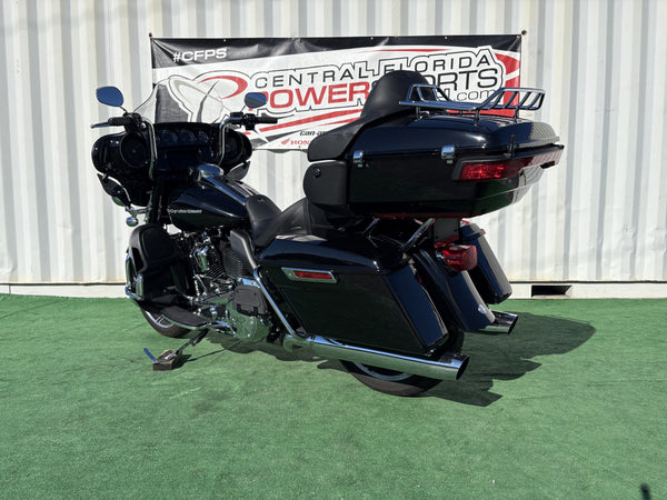 2022 Harley-Davidson Ultra Limited - Rear Left Three-Quarter