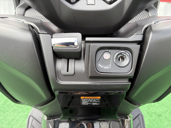 2023 Suzuki Burgman 400 - Left Controls