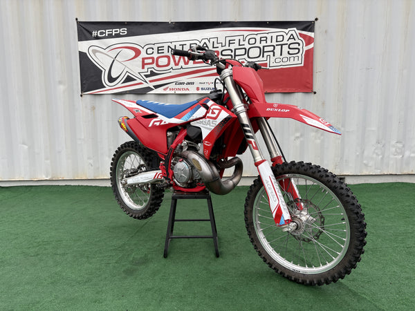 2024 GasGas MC 250 - Front Three-Quarter