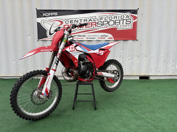 2024 GasGas MC 250 - Front Left Three-Quarter
