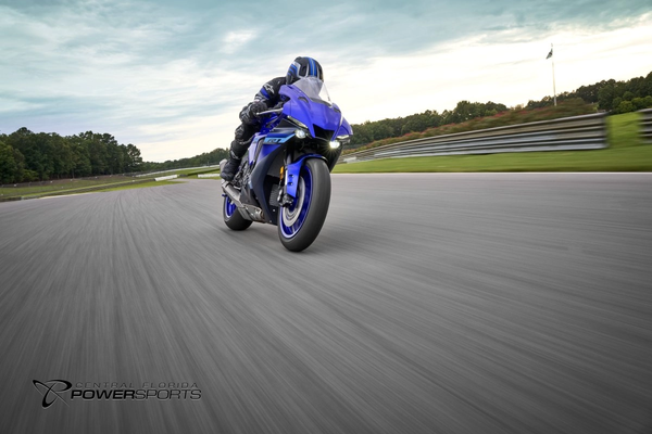 2024 Yamaha YZF-R1