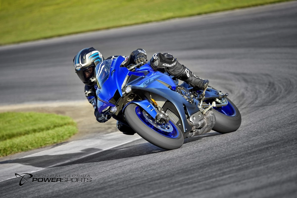 2024 Yamaha YZF-R1
