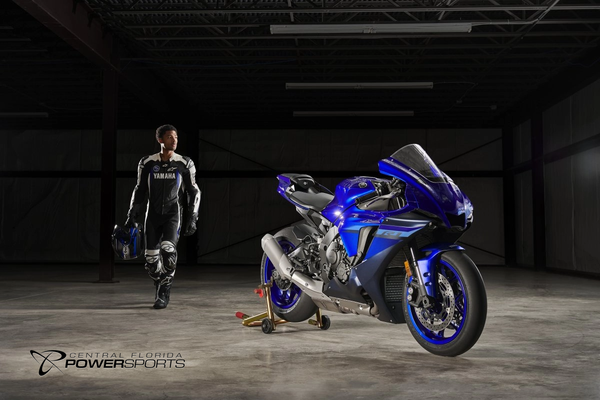 2024 Yamaha YZF-R1