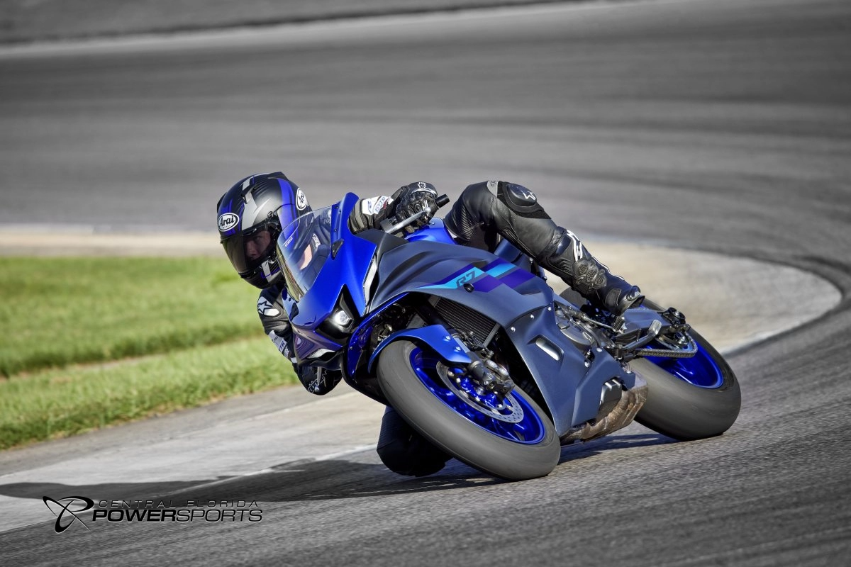 Yamaha r7 release date on sale