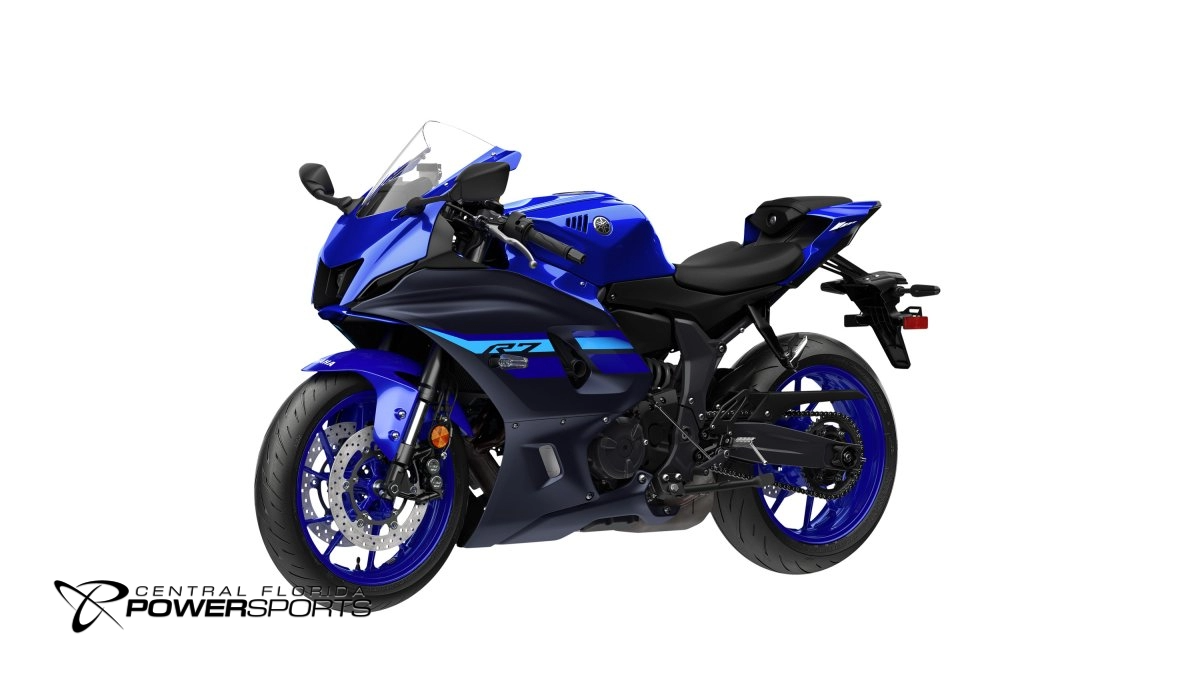 The 2022 Yamaha YZF-R7 Is Team Blue's New Supersport Track Weapon