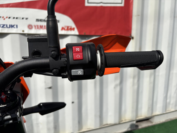 2026 KTM 690 SMC R - Detail