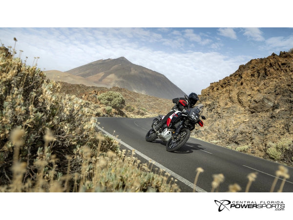 2026 Yamaha Ténéré 700 World Raid side.