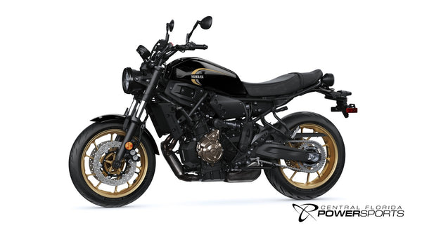 2026 Yamaha XSR700 in Raven, left-facing studio view