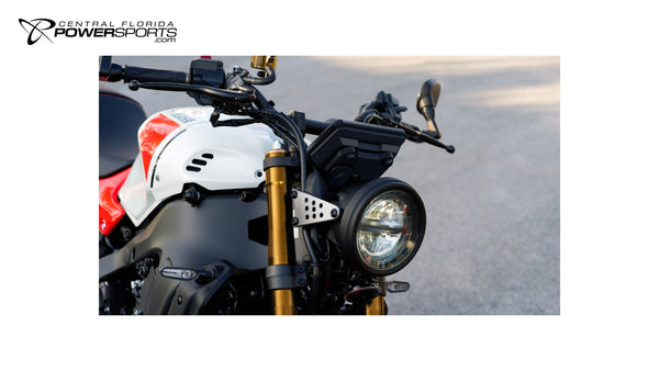 2026 Yamaha XSR900 tank detail.