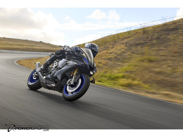 2026 Yamaha YZF-R1M front.