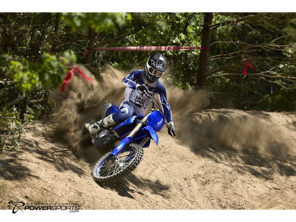 2027 Yamaha YZ450FX front.