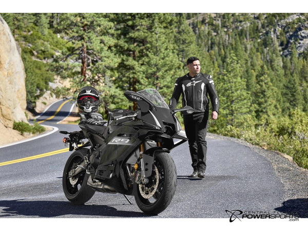 2027 Yamaha YZF-R9 front.