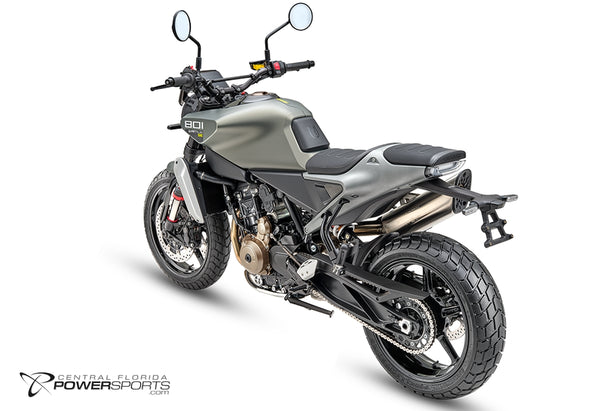 2027 Husqvarna Svartpilen 801 SE