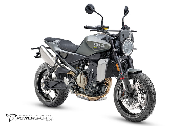 2027 Husqvarna Svartpilen 801 SE