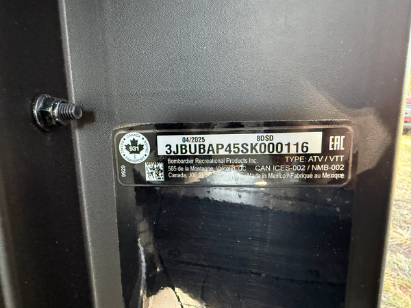 2025 Can-Am Defender MAX Base HD9