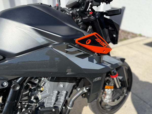 2024 KTM 990 DUKE