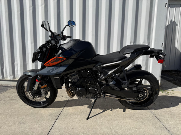 2024 KTM 990 DUKE