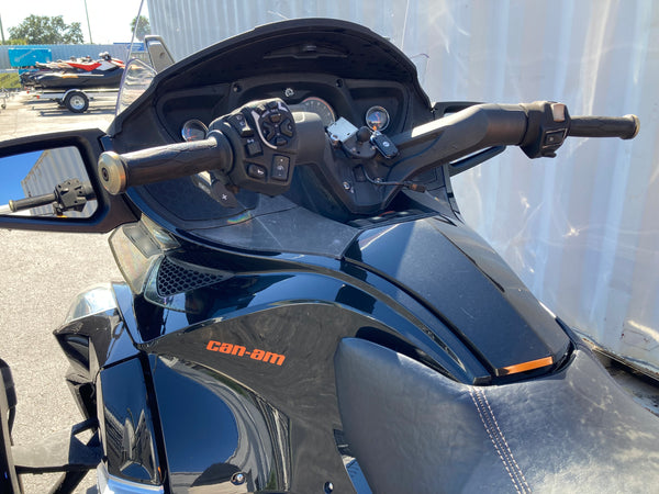 2015 Can-Am Spyder RT S 1330 Base