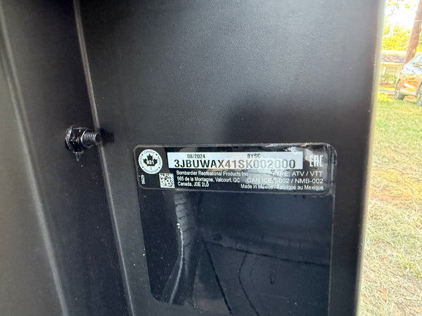 2025 Can-Am Defender XMR HD10