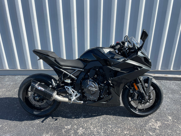 2025 Suzuki GSX-8R