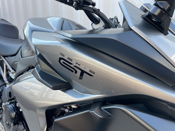 2025 Suzuki GSX-S 1000GT+