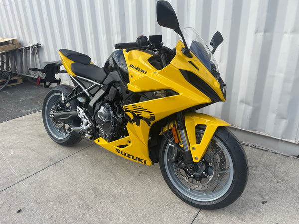 2025 Suzuki GSX-S 8R