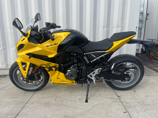 2025 Suzuki GSX-S 8R