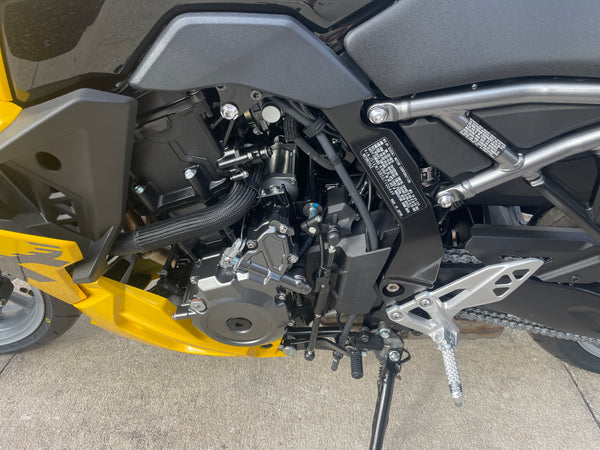 2025 Suzuki GSX-S 8R