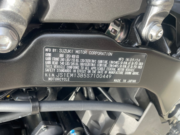 2025 Suzuki GSX-S 8R