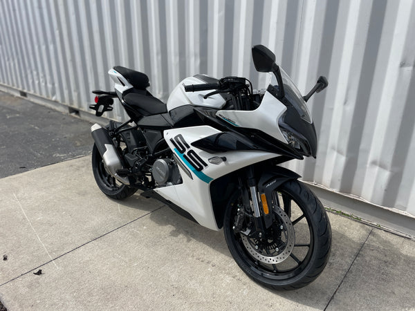 2024 CFMOTO CF300SS