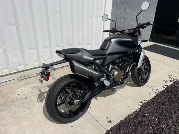 2025 Husqvarna Svartpilen 801