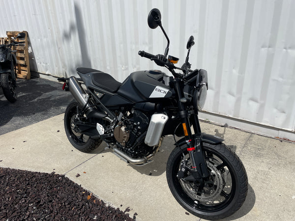 2025 Husqvarna Svartpilen 801